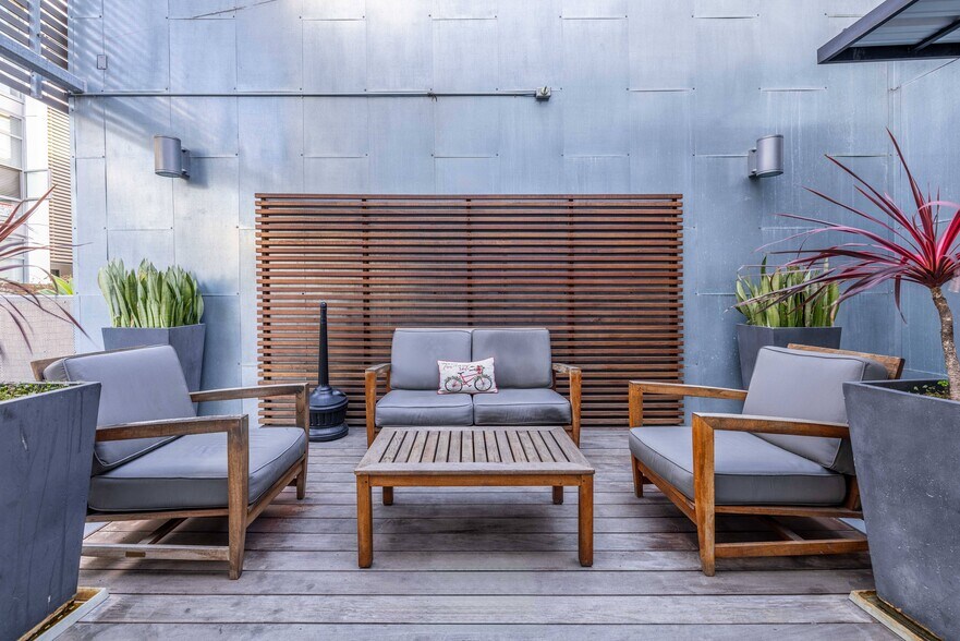 More Photos Of 2015 Hancock St, San Diego Apartments For Sale