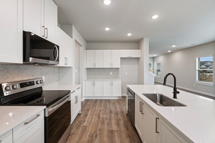 More Photos Of 4405 Clovis Ct, Midlothian Apartments For Sale