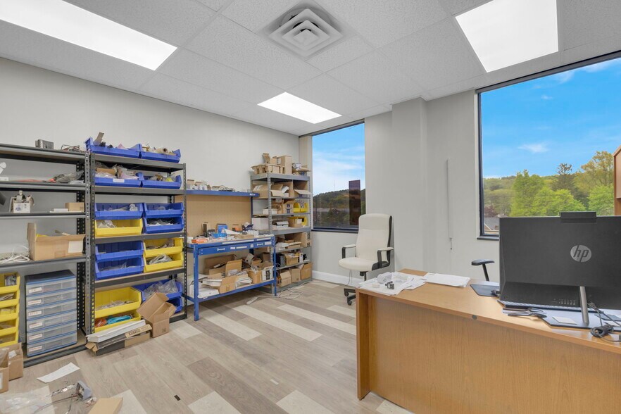 More Photos Of 2049 Silas Deane Hwy, Rocky Hill Medical For Lease