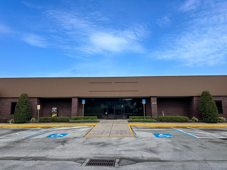 More Photos Of 2115 Harden Blvd, Lakeland Medical For Lease
