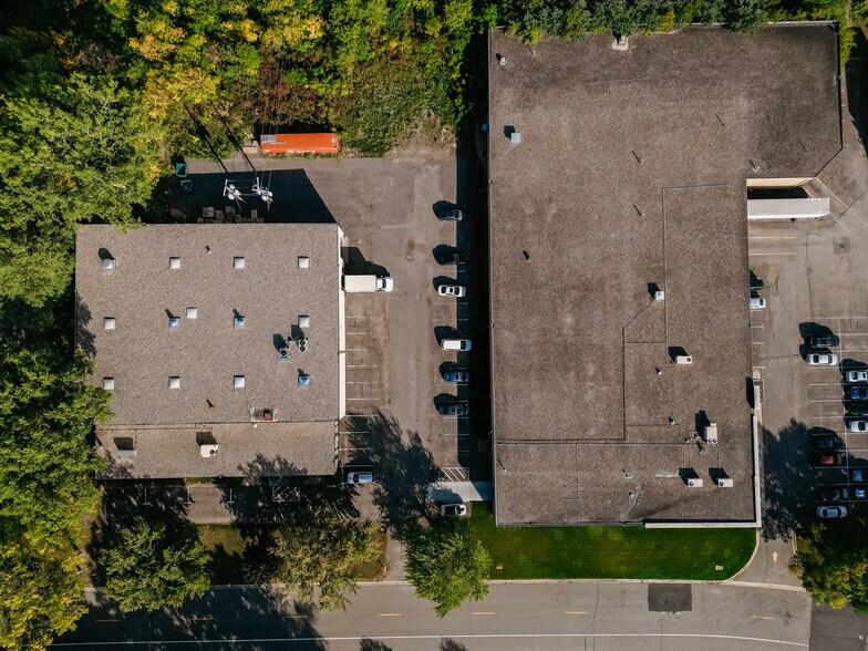 More Photos Of 4500 N Quebec Ave, Minneapolis Manufacturing For Sale