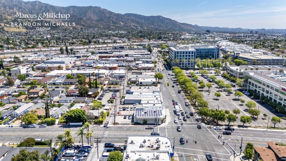 More Photos Of 2000 N Buena Vista St, Burbank Loft Creative Space For Sale