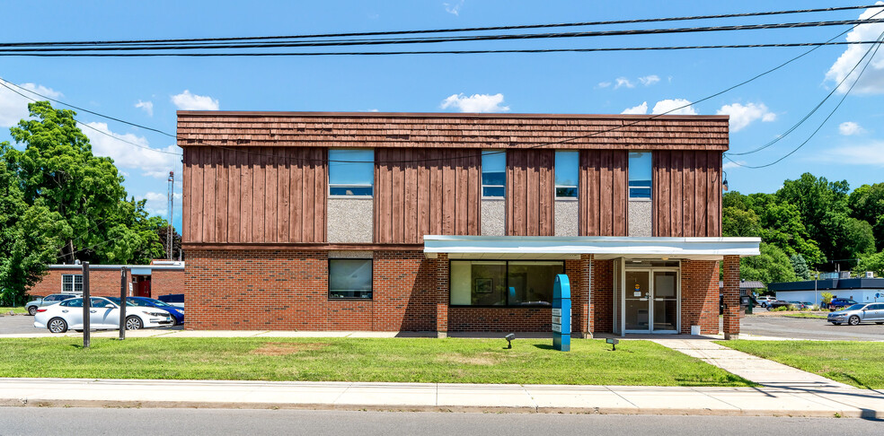 Primary Photo Of 30 Mill St, Unionville Medical For Lease