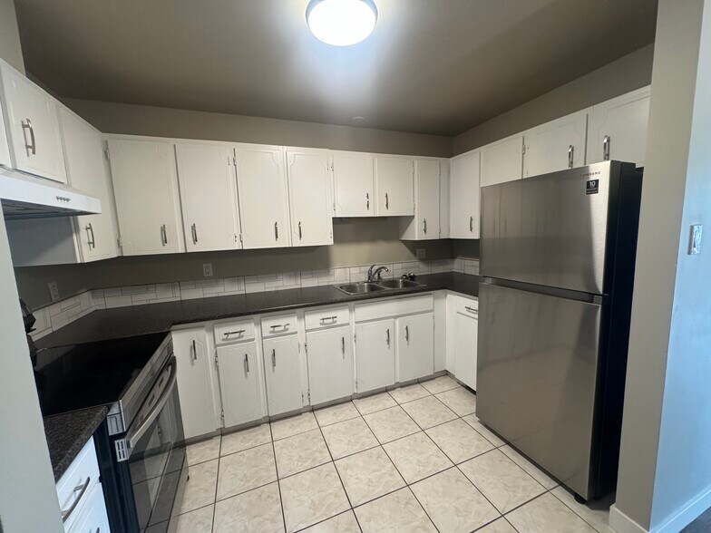 More Photos Of 5004A 50 St, Beaumont General Retail For Lease