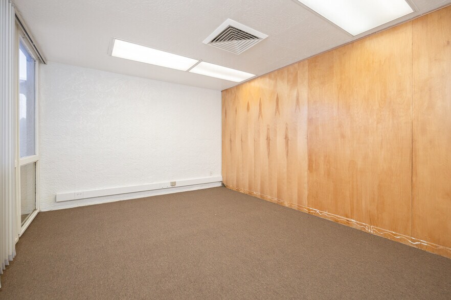 More Photos Of 11747 N 19th Ave, Phoenix Office For Sale