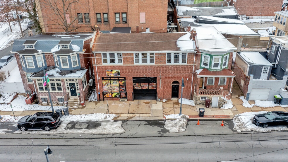 More Photos Of 804 N Lincoln St, Wilmington Storefront Retail Residential For Sale