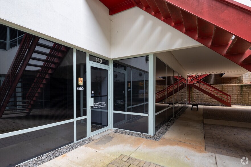 More Photos Of 303 Research Dr, Peachtree Corners Research And Development For Lease