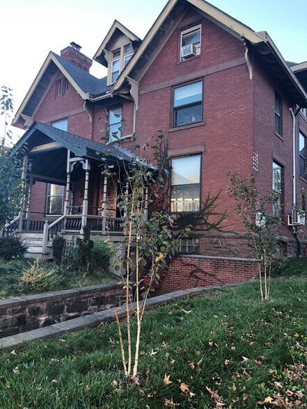 More Photos Of 51 Gillett St, Hartford Office Residential For Lease