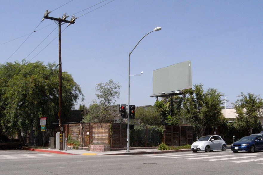 Primary Photo Of 1201-1205 N La Brea Ave, West Hollywood Restaurant For Lease