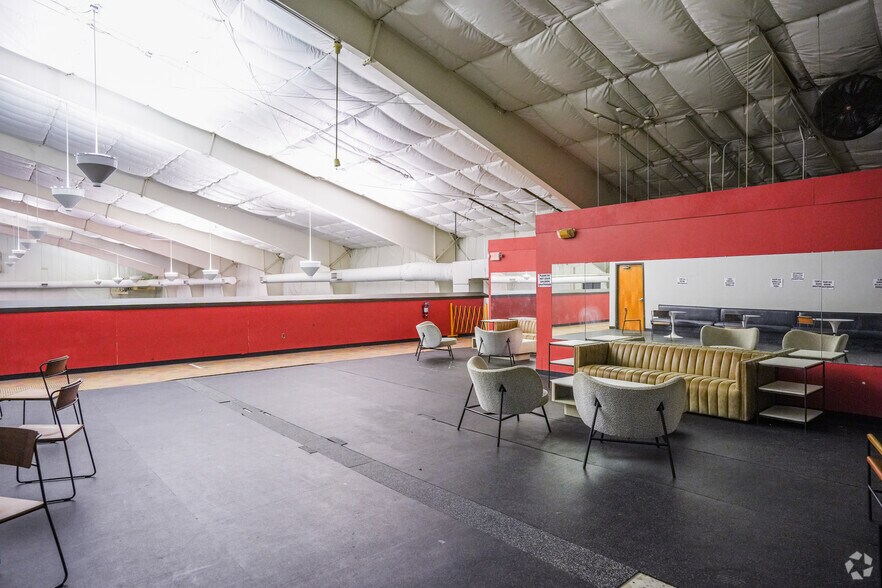 More Photos Of 46 Northtown Dr, Jackson General Retail For Sale