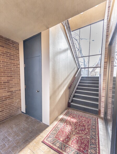 More Photos Of 23 Briercroft Office Park, Lubbock Office For Lease