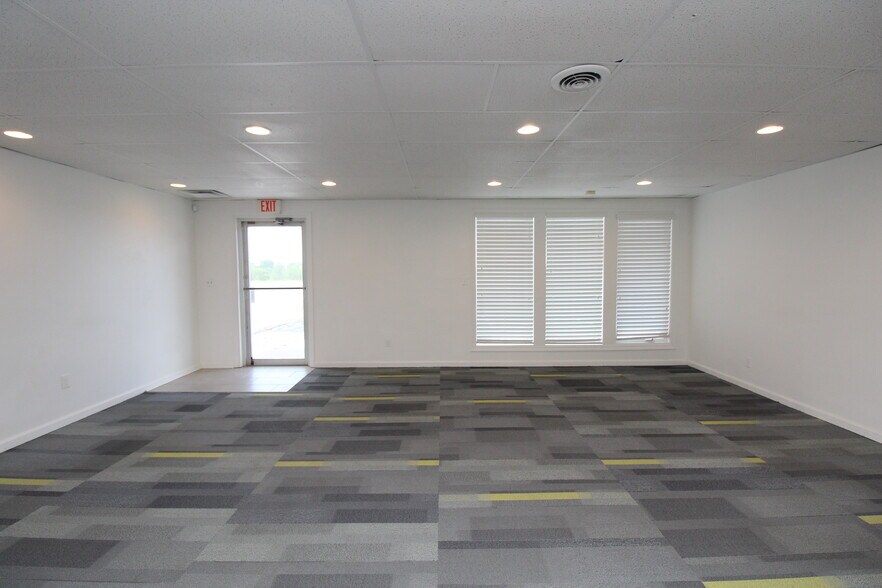 More Photos Of 20285 Metcalf Ave, Bucyrus Office Residential For Lease