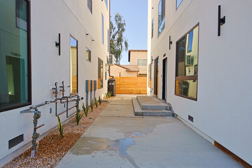 More Photos Of 6401 Odessa Ave, Lake Balboa Multifamily For Sale