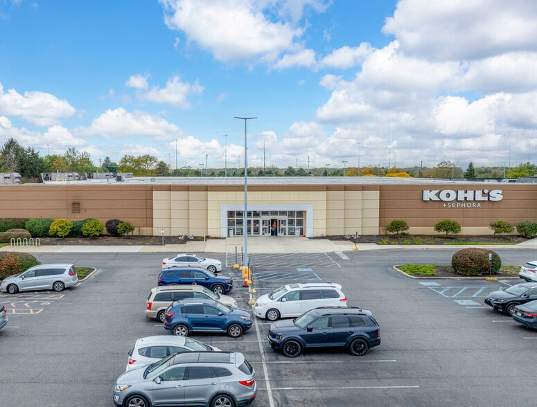 Primary Photo Of 133 Huber Village Blvd, Westerville Department Store For Sale