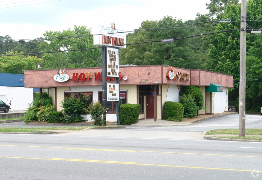 Primary Photo Of 1153 NE Roswell St, Marietta Restaurant For Lease