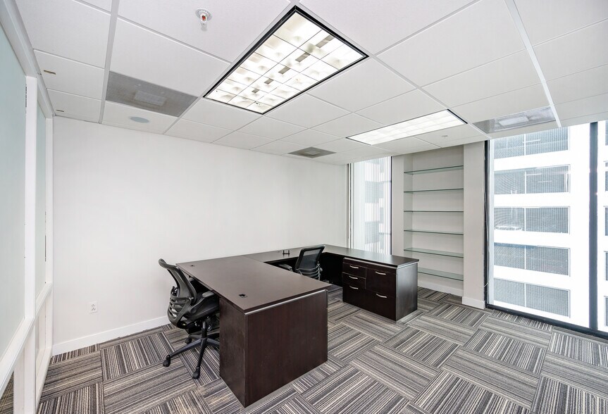 More Photos Of 1110 Brickell Ave, Miami Office For Lease