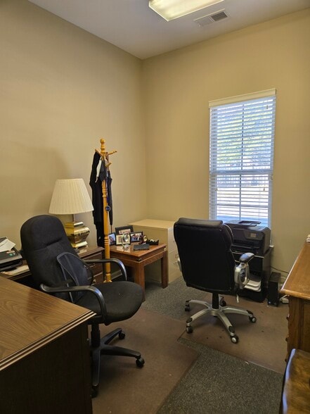 More Photos Of 2964 Ole Bartlett Ct, Memphis Office For Lease