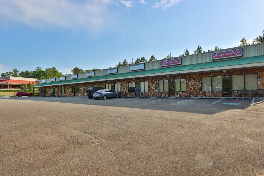 More Photos Of 98 Dean Goss Dr, Jasper Storefront Retail Office For Sale