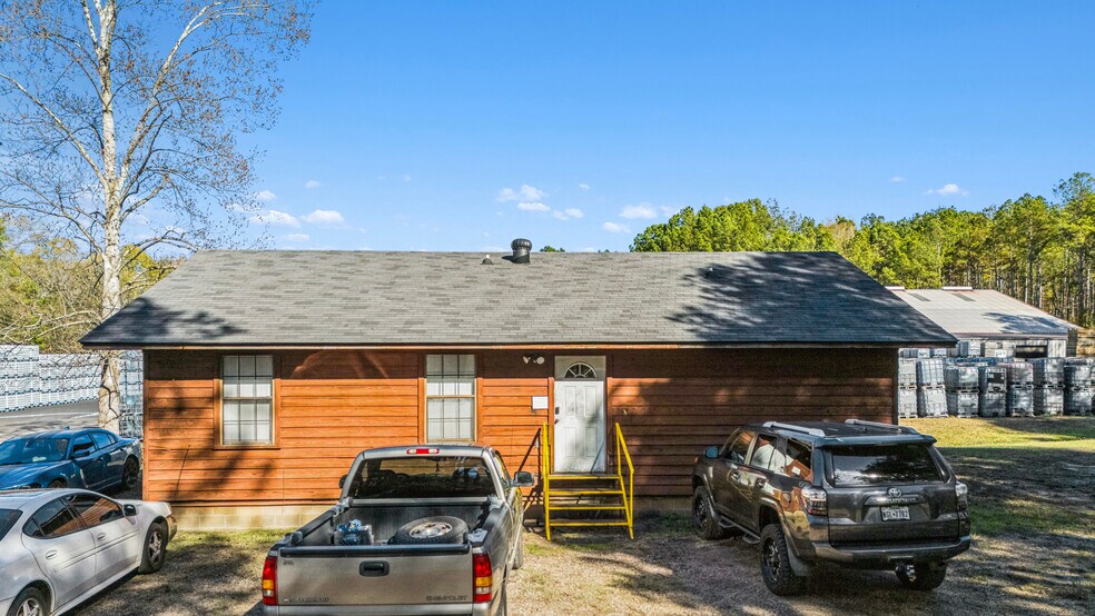 More Photos Of 508 Industrial Blvd, Atlanta Industrial For Sale
