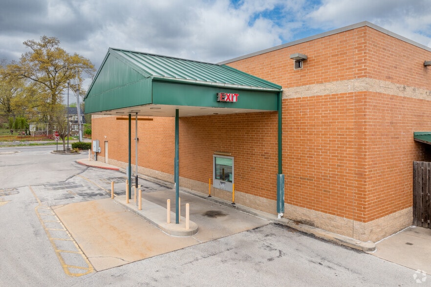 More Photos Of 3300 DeKalb Pike, East Norriton Township Drugstore For Lease