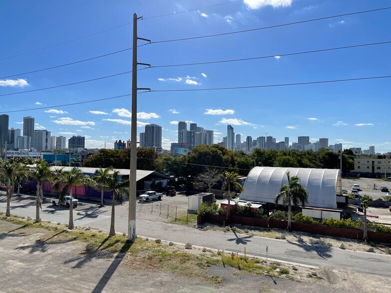 More Photos Of 250 NW 23rd St, Miami Loft Creative Space For Lease