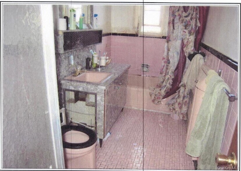 More Photos Of 673 E 57th St, Brooklyn Apartments For Sale