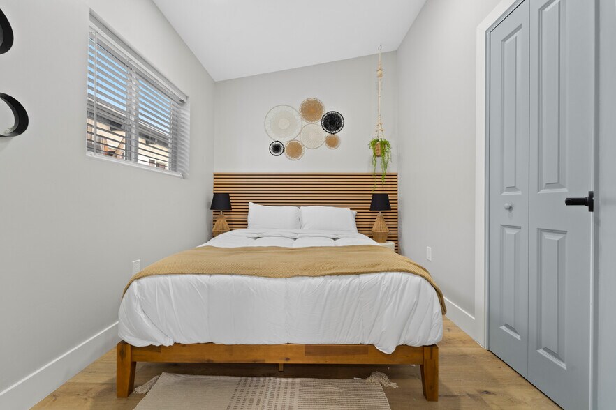 More Photos Of 3019-23 E 10th Street, National City Apartments For Sale