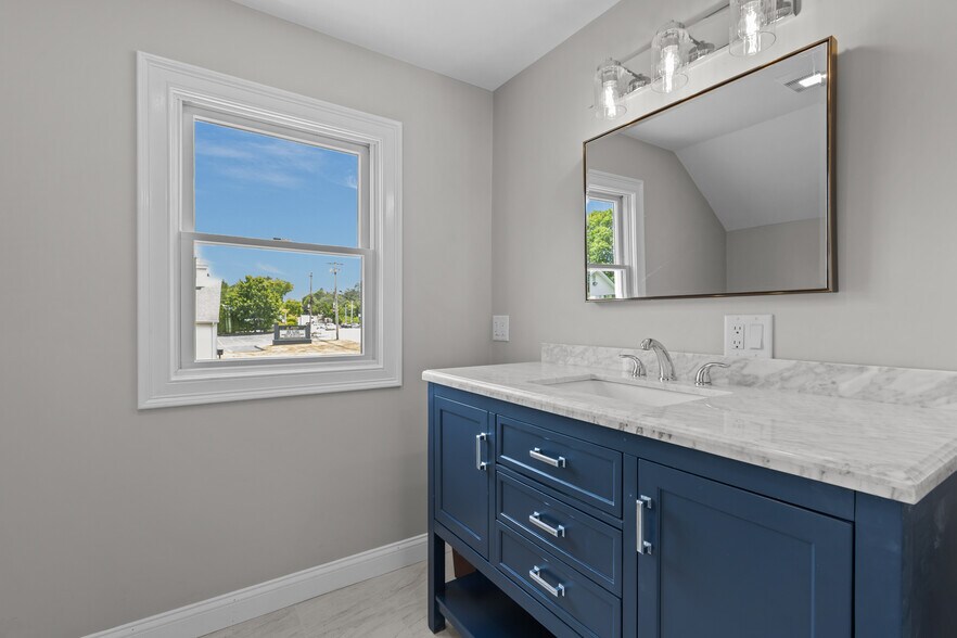 More Photos Of 2695 Hartford Ave, Johnston Office For Lease