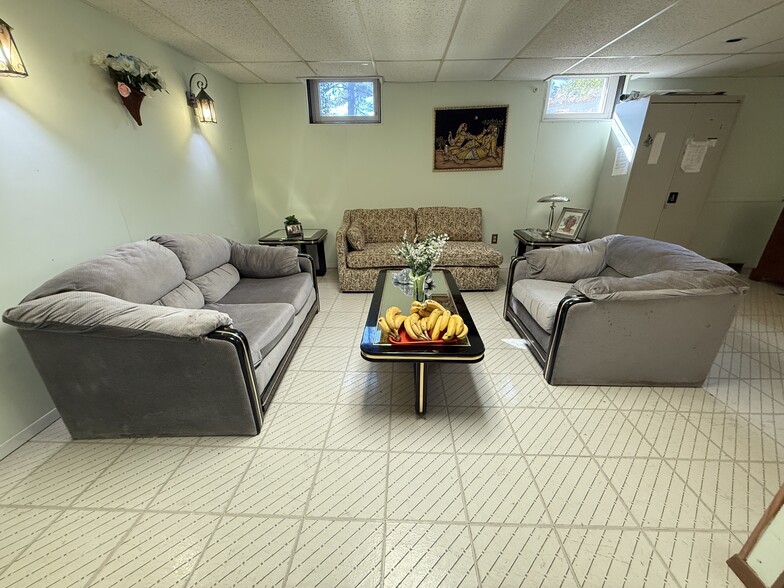 More Photos Of 4 Broomall Ct, Silver Spring Congregate Senior Housing For Sale
