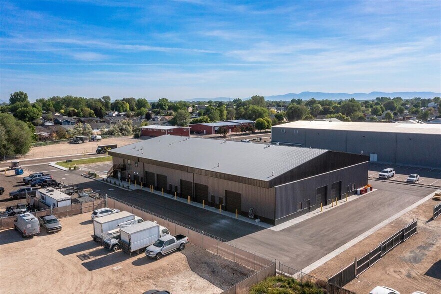 More Photos Of 2945 Badger Dr, Nampa Flex For Lease