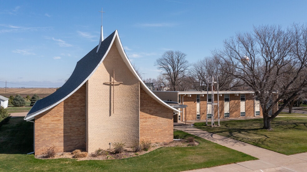 More Photos Of 381 H St, Hampton Religious Facility For Sale