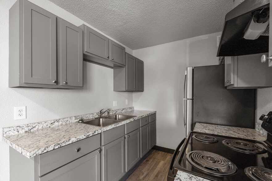 More Photos Of 1805 S Y St, Fort Smith Apartments For Sale