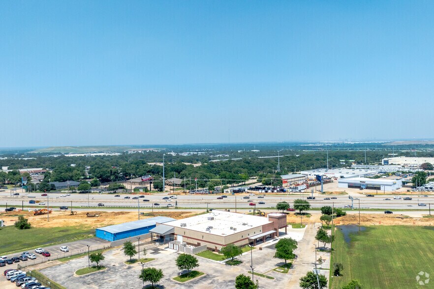 More Photos Of 1329 S Stemmons Fwy, Lewisville General Retail For Sale