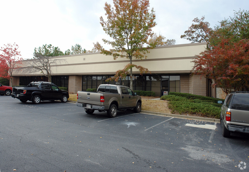 Primary Photo Of 3120 Medlock Bridge Rd, Peachtree Corners Light Distribution For Lease