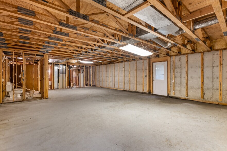 More Photos Of 106 Shadybrook Dr, Cheney Office For Sale