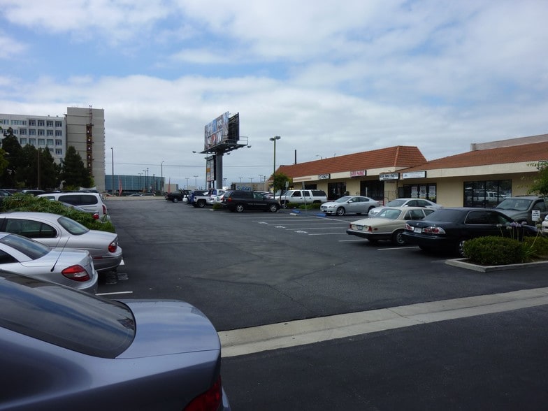 More Photos Of 1001 W Carson St, Torrance Storefront Retail Office For Lease