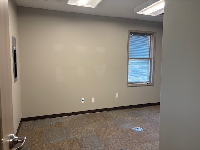 More Photos Of 601 Chamberlin Ave, Frankfort Medical For Sale