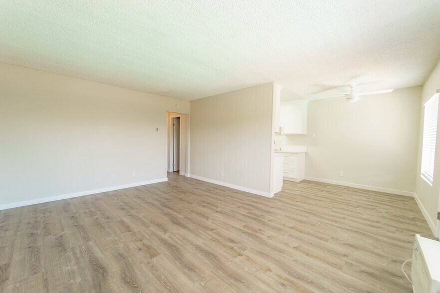 More Photos Of 12430 Oak Knoll Rd, Poway Apartments For Sale