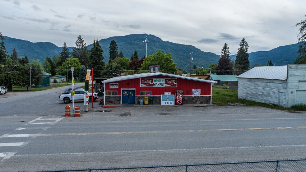 More Photos Of 118 4th ave, Clark Fork Supermarket For Sale
