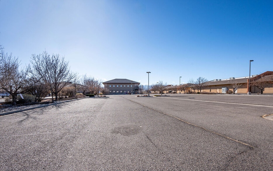 More Photos Of 2474 Patterson Rd, Grand Junction Office For Sale
