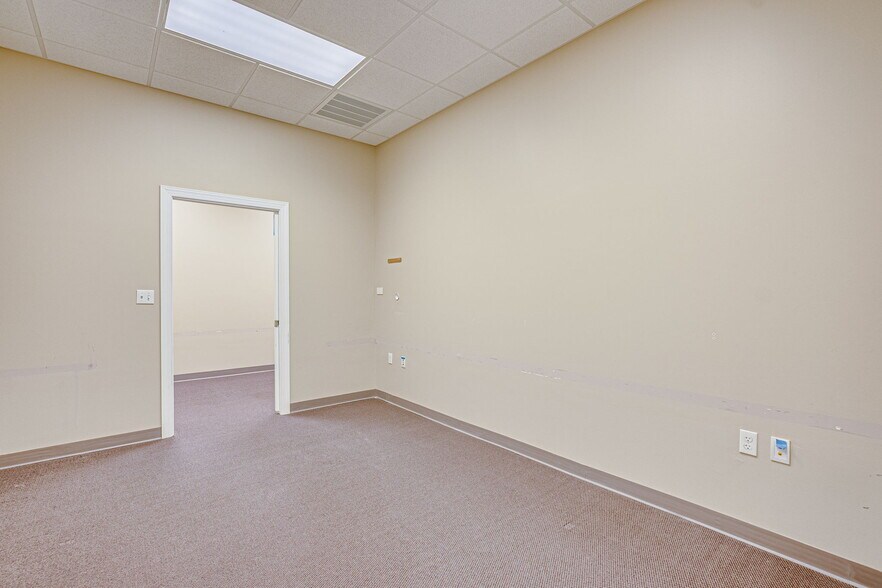 More Photos Of 1211 Bull St, Savannah Office Residential For Sale