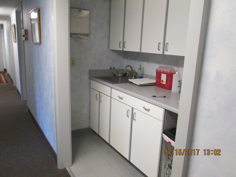 More Photos Of 1524 Atwood Ave, Johnston Medical For Lease