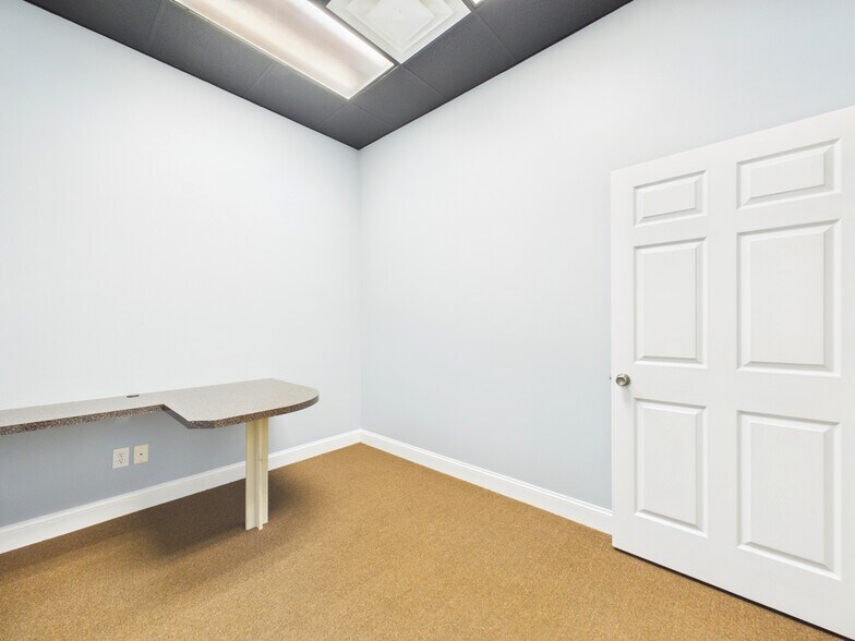 More Photos Of 7559 Kayne Blvd, Columbus Freestanding For Lease