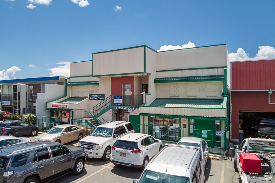 More Photos Of 94-871 Farrington Hwy, Waipahu Storefront Retail Office For Lease
