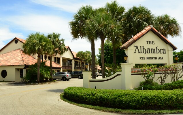 More Photos Of 725 N Hwy A1A, Jupiter Medical For Sale