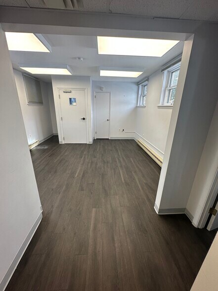 More Photos Of 71 Cedar Ave, Hershey Office For Lease