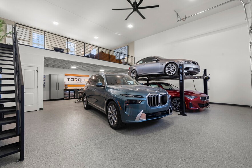 More Photos Of 4477 34th Ave, Cincinnati Self Storage For Sale