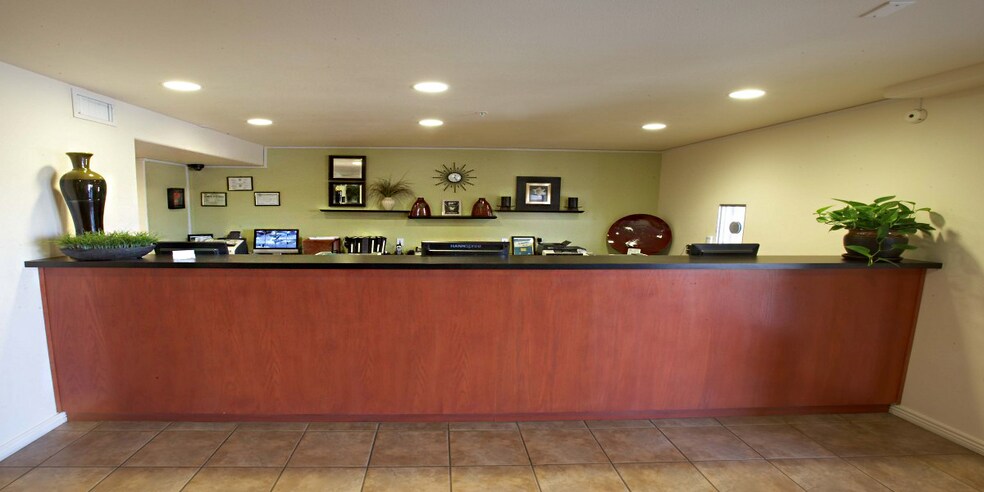 More Photos Of 8399 W Lynwood St, Tolleson Hotel For Sale
