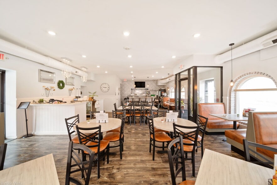 Primary Photo Of 7427 Roosevelt Rd, Forest Park Restaurant For Sale