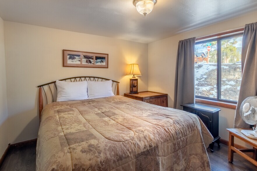 More Photos Of 416 Grand Ave, Grand Lake Hotel For Sale